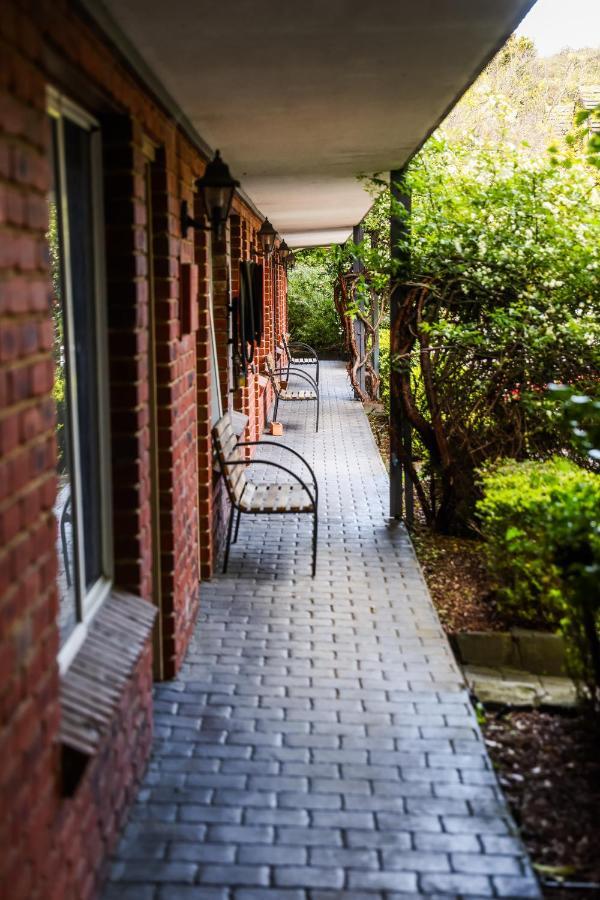 Elizabethan Lodge Мельбурн Экстерьер фото