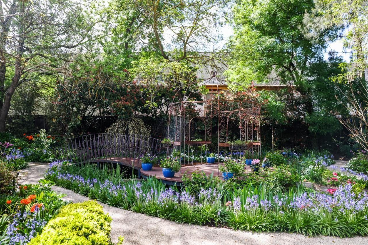 Elizabethan Lodge Мельбурн Экстерьер фото
