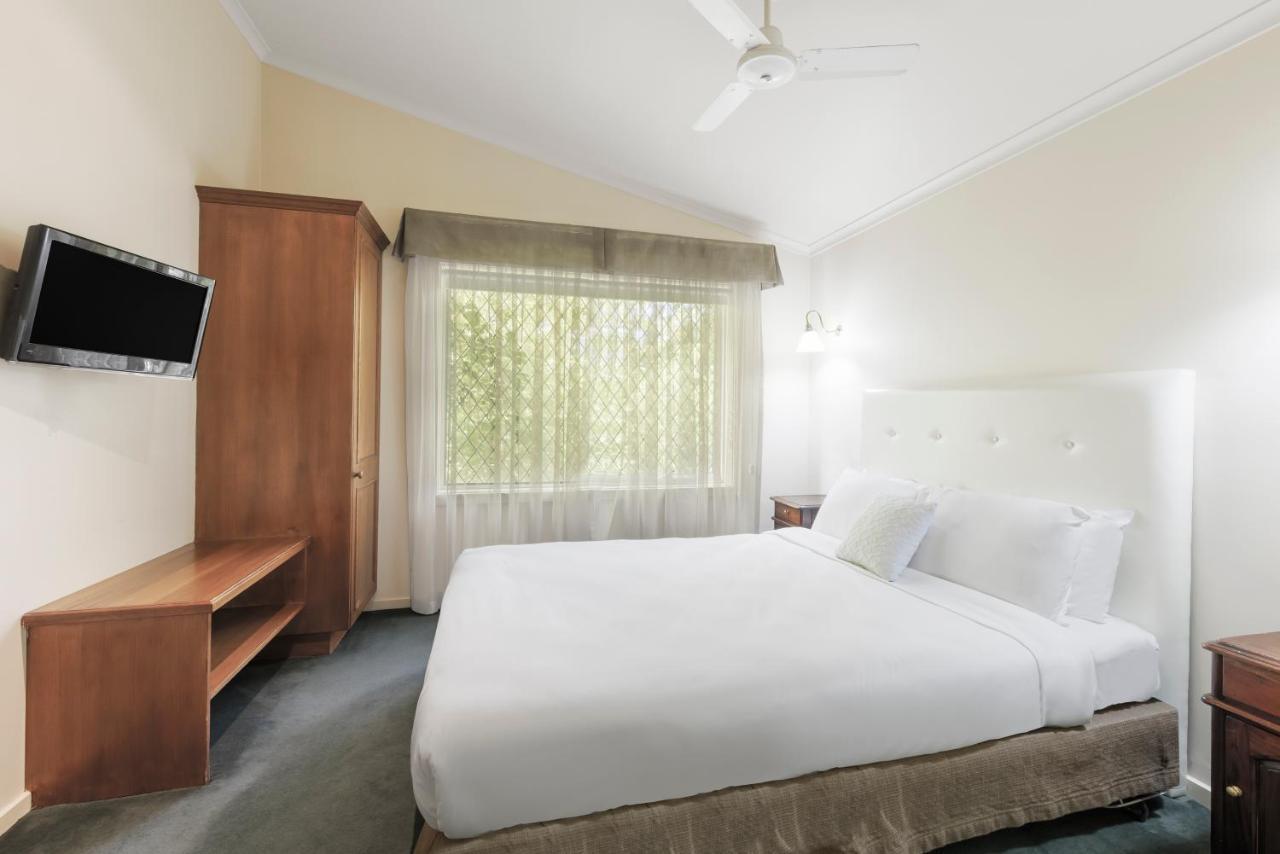 Elizabethan Lodge Мельбурн Экстерьер фото