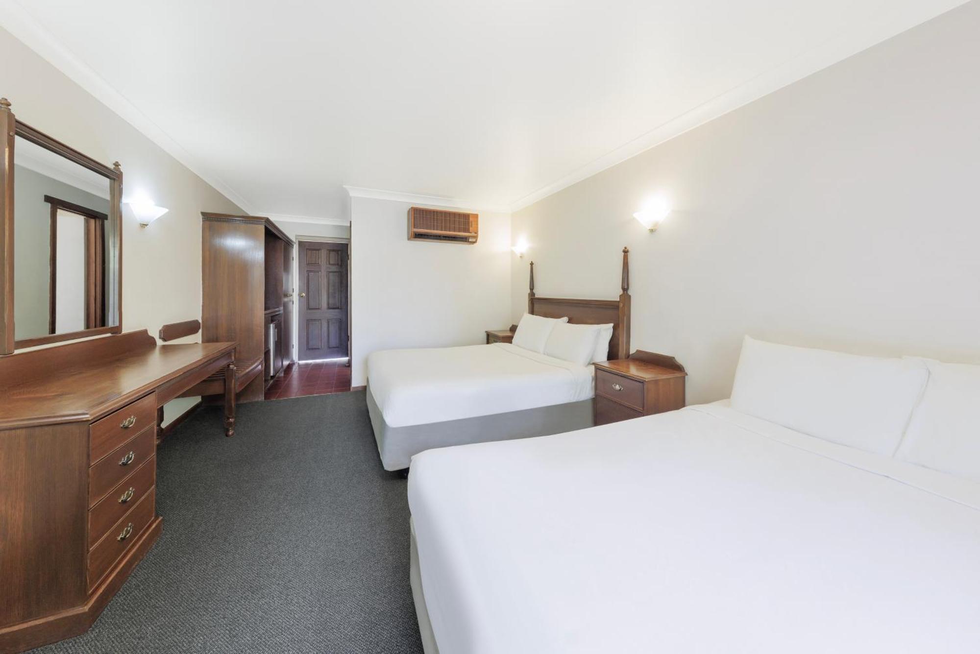 Elizabethan Lodge Мельбурн Экстерьер фото